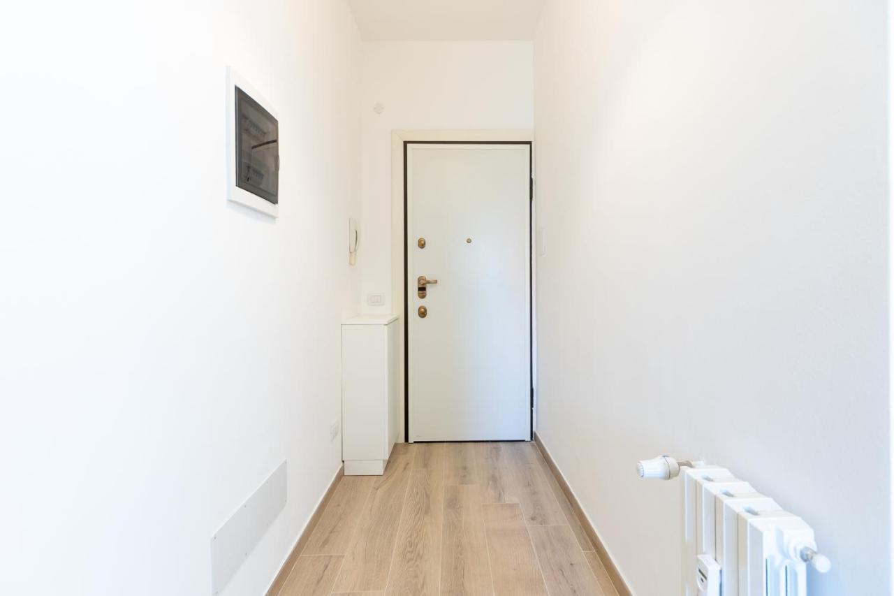 Alessia's Flat- M3 Corvetto Milán